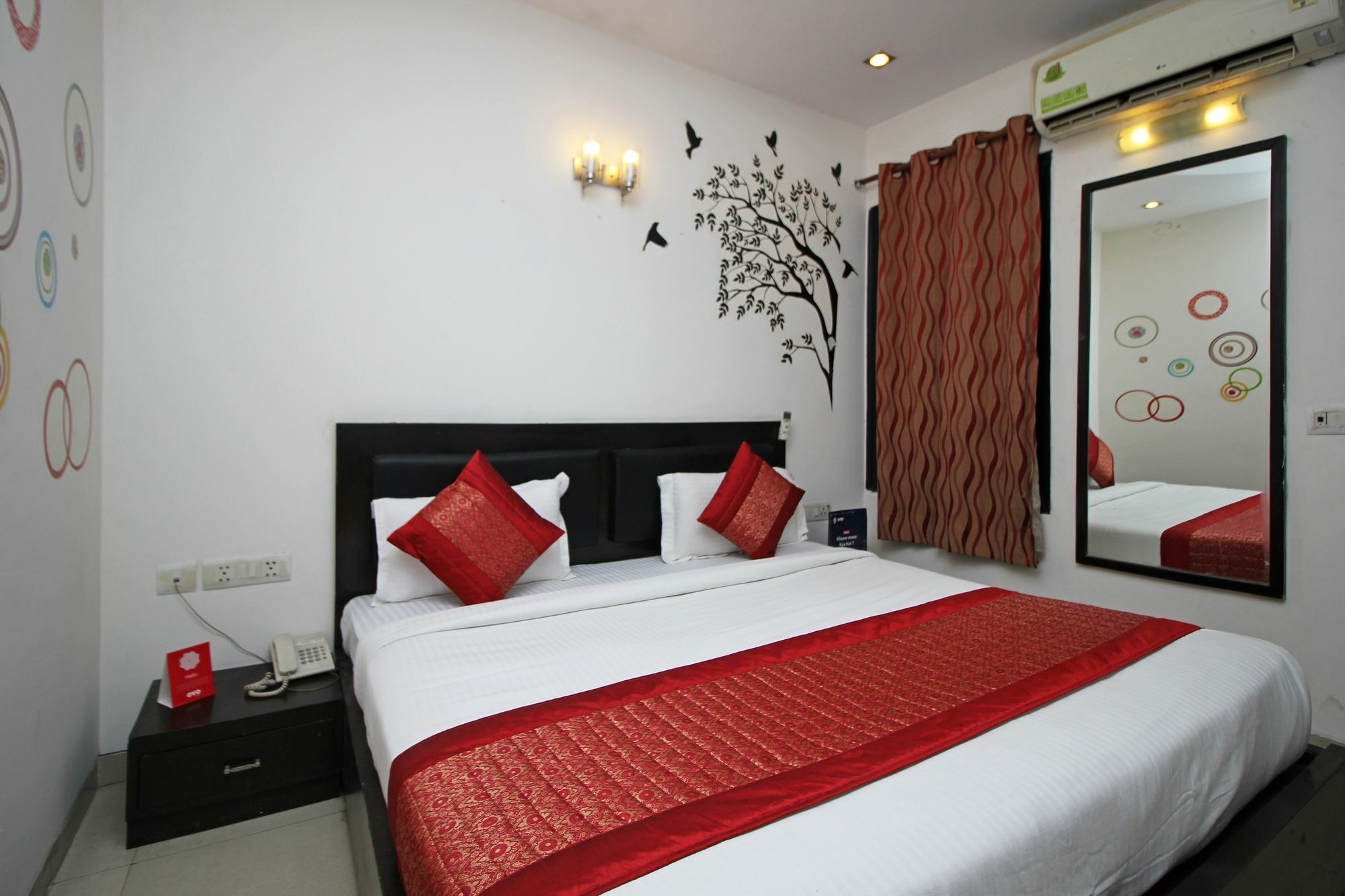 Oyo 9030 Hotel Delhi Airport Plaza Нью-Дели Экстерьер фото